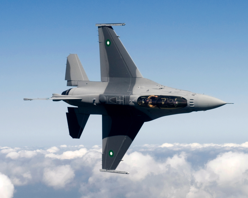 Illustration for article titled Pakistan Looking To Buy China's J-31 Stealth Fighter
